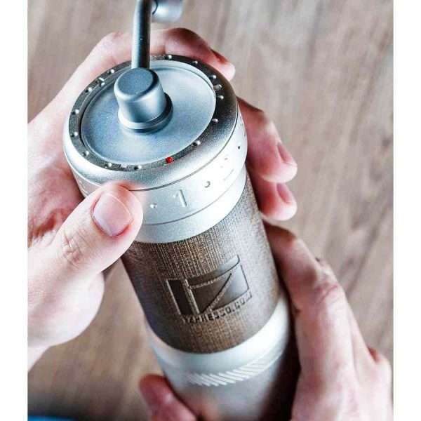 Moedor de Café Dobrável Zpresso K-Ultra - Desfrute de grãos moídos frescos em casa com este moedor compacto e de alta qualidade. Ideal para os amantes de café exigentes.