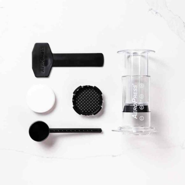 Cafeteira AeroPress Transparente - Extracção suave e intensa de café fresco em casa. Fácil de usar e limpar. Perfeita para os amantes de café.