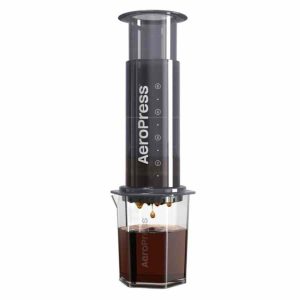 Cafeteira AeroPress XL: Preparação de café perfeita em casa. Compatível com café moído ou em grão. Leve e durável para uso diário. Experimente agora!