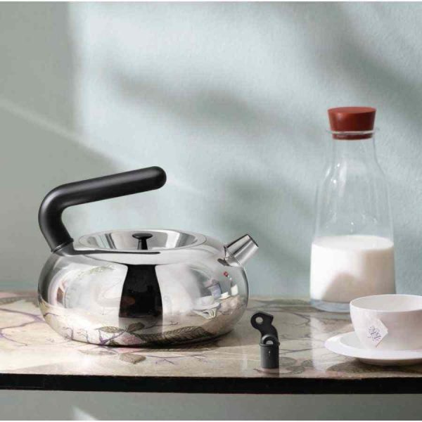 Chaleira Alessi AC100 Bulbul 2,5 l em aço inoxidável de alta qualidade para cozinha. Elegante e funcional para infusão de chá. Compre agora!