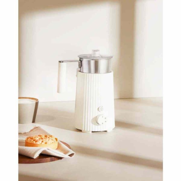 Espumante de leite Alessi MDL13 Plissé - Luxo e sofisticação num só produto para a sua experiência gourmet. Compre online agora!