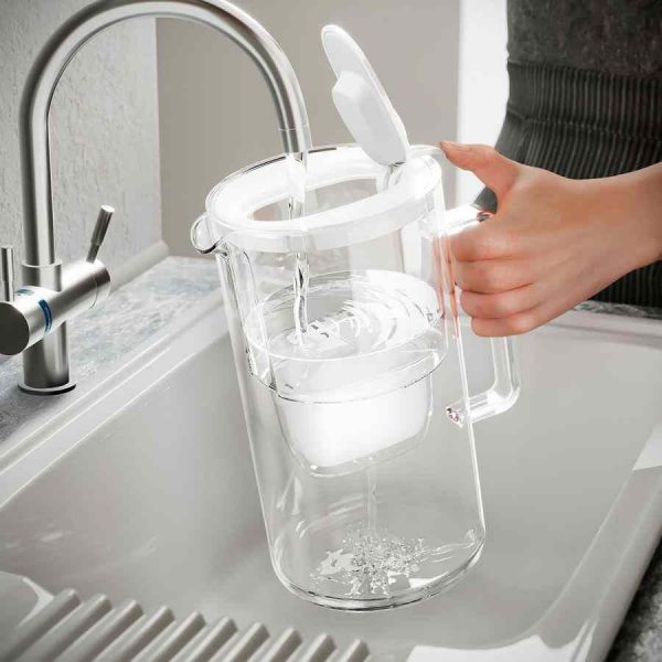 Jarro com filtro de água de vidro Aquaphor Maxfor+ 2,5 l, branco - Purificação avançada para água cristalina em casa. Design elegante e eficiente. Aproveite!