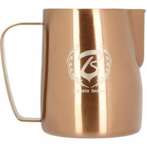 Jarra de leite Barista Space em cobre para fazer espuma de leite perfeita. Utensílio de alta qualidade para baristas profissionais. Compre já!