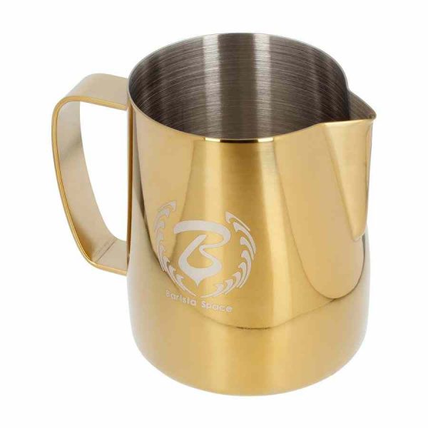Jarra de leite Barista Space dourada, ideal para espumar leite para café. Utensílio de qualidade premium para baristas. Compre online agora!