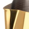 Jarra de leite Barista Space dourada para espumar o leite com elegância - acessório de barista de alta qualidade disponível online.
