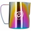 Jarra de leite Barista Space Sandy Rainbow para arte latte, 350ml - Design arco-íris vibrante para baristas exigentes. Compre online!