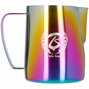 Jarra de leite Barista Space Sandy Rainbow para arte latte, 350ml - Design arco-íris vibrante para baristas exigentes. Compre online!