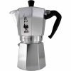Cafeteira de fogão Bialetti Moka Express para café expresso autêntico. Prepare café requintado em casa com esta máquina de qualidade.