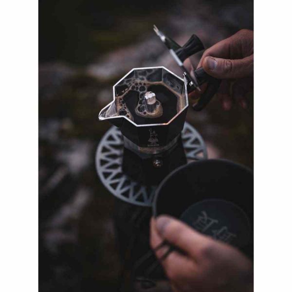 Máquina de café expresso Bialetti Moka Express preta para fogão - café italiano perfeito em casa. Compre online hoje!