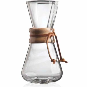 Desfrute do café perfeito com a elegante Cafeteira Clássica Chemex. Produtividade e sofisticação para o seu dia a dia. Compre já!