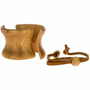 Colar e gravata elegantes de madeira Chemex para um visual único e sofisticado. Ideal para eventos especiais. Compre já!