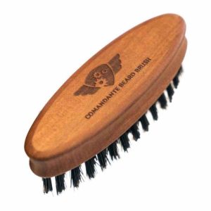 Escova de barba comandante nº 3 - Ferramenta essencial para cuidar da sua barba com qualidade superior. Ideal para compra online.