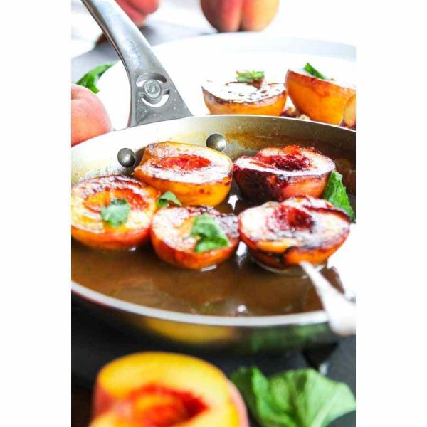 Frigideira de aço carbono de Buyer Mineral B Element Pro, resistente e durável para cozinhar com precisão. Imprescindível na cozinha!