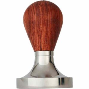 Compactador plano de 58 mm da Espresso Gear para baristas exigentes. Adquira já o seu e eleve a qualidade do seu café!