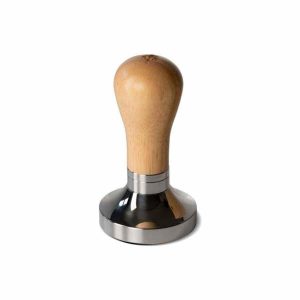 Tamper ajustável Eureka 58 mm em elegante carvalho natural para café fresco. Acessório premium indispensável para amantes de café exigentes.