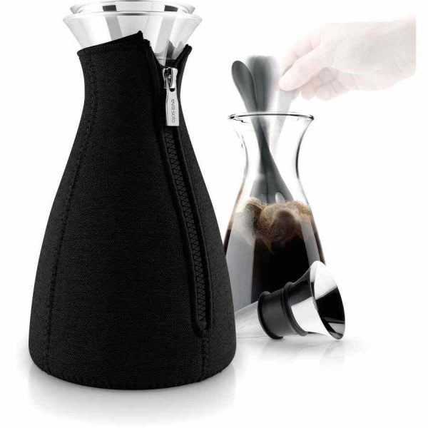 Cafeteira Eva Solo Cafe Solo 1,0 l com design elegante e tecido preto - para um café perfeito em casa ou no escritório.