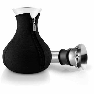 Cervejeira de chá Eva Solo 1,0 L em tecido preto - Elegância e funcionalidade para desfrutar do chá perfeito em casa. Compre online! 🍵 #CháExclusivo