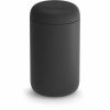 Caneca Fellow Carter Everywhere 473 ml, cor preto fosco, perfeita para viagens e aventuras ao ar livre, durável e elegante.