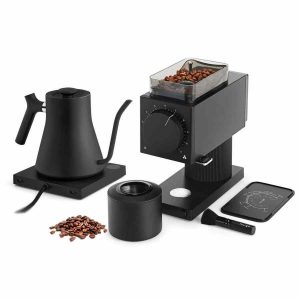 Moedor Fellow ODE Brew Gen 2 + Chaleira Elétrica Fellow Stagg EKG, design elegante em preto mate, para o café perfeito. Compre online!