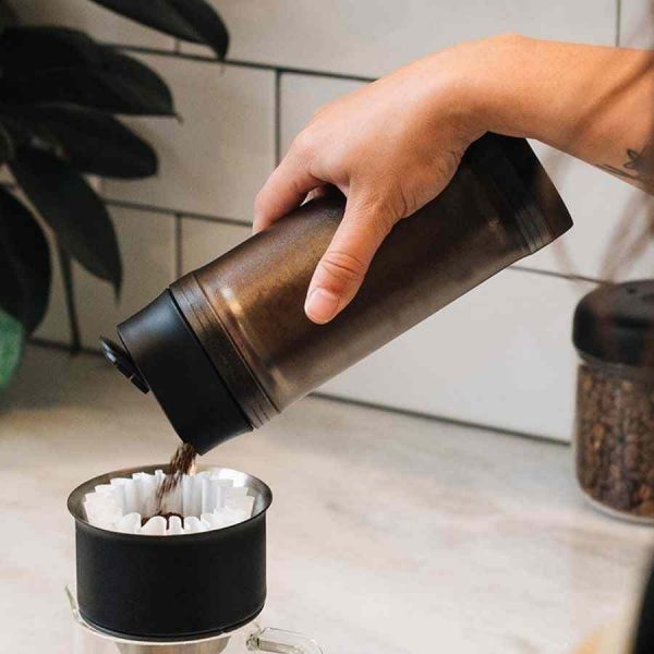 Peneira de café Fellow Shimmy para filtrar o café com elegância e qualidade, um acessório imprescindível para os amantes de café!