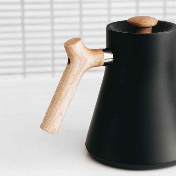 Conjunto de cabo de madeira Fellow Stagg para preparar café de alta qualidade. Compre online agora!