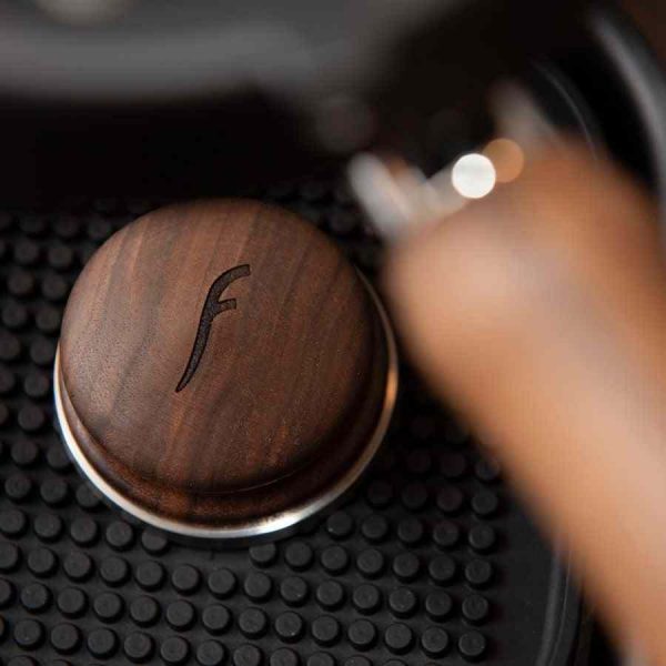 Máquina de café expresso manual Flair 58: preparação perfeita do café para os amantes de qualidade. Modelo básico LE - compre online agora!