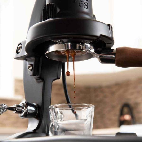 Máquina de café expresso manual Flair 58 básica LE - Design elegante para o melhor café em casa. Ideal para amantes de café exigentes.