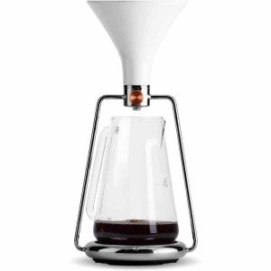 Desfrute do café perfeito com a Cafeteira inteligente Goat Story GINA. Tecnologia de ponta para amantes de café exigentes. Encomende já!