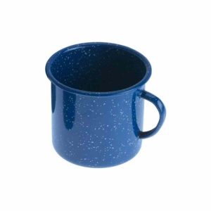 Belo copo esmaltado azul de 18 fl. oz da GSI para atividades ao ar livre - resistente e durável. Aproveite suas bebidas com estilo!
