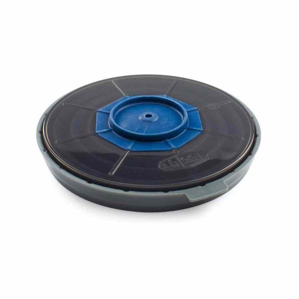 Cafeteira GSI Outdoors JavaDrip dobrável em azul para acampamentos ao ar livre. Leve e durável para café fresco. Ideal para viagens e aventuras.