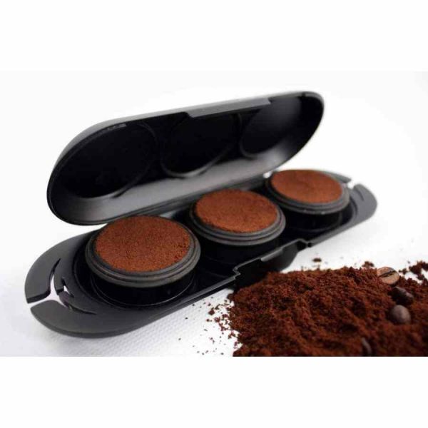 Estojo Handpresso DomePod para café moído, perfeito para os amantes de café exigentes. Prático e elegante, ideal para apreciar um café fresco em qualquer lugar.