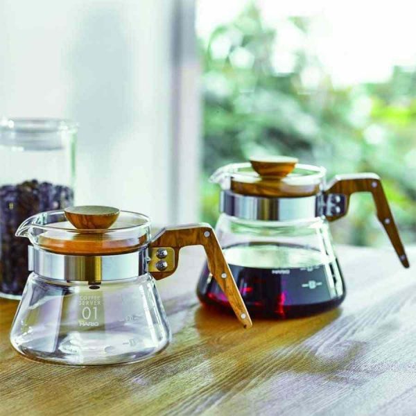 Jarra de Café Hario em Madeira de Oliveira - Elegância e Qualidade para Servir Café com Estilo - Compre Online Agora!