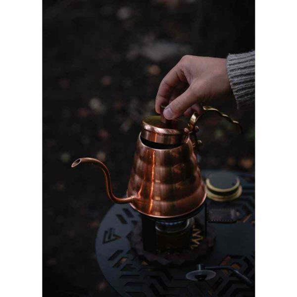 Chaleira Hario Copper Good 0,9 l - Design elegante em cobre para um chá perfeito. Aprecie a qualidade desta chaleira premium!