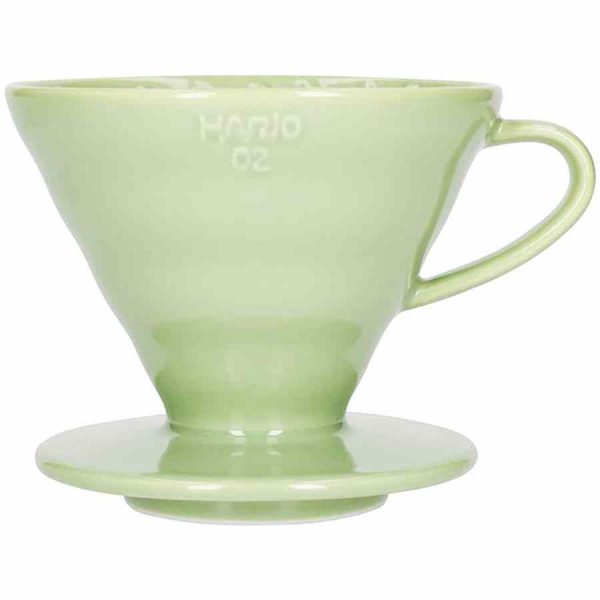 Gotejador de café em cerâmica Hario V60 tamanho 02 - Design elegante para preparar café perfeito em casa. Produto de qualidade para café gourmet!