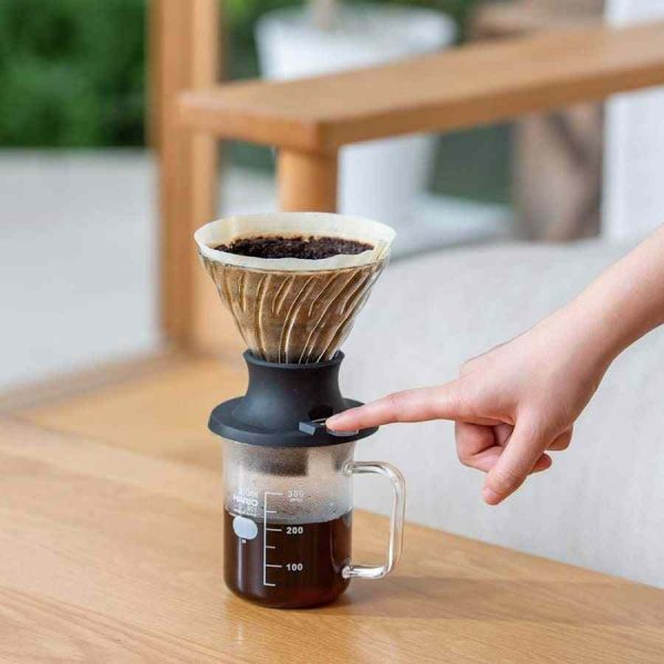 Interruptor gotejador de imersão Hario V60 tamanho 02 - Aprecie o café perfeito com este equipamento de qualidade premium para fazer café. Ideal para compra online.