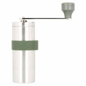 Moedor de café de metal Hario V60 para uso ao ar livre. Aprecie café fresco em qualquer lugar! Ideal para os amantes de café.