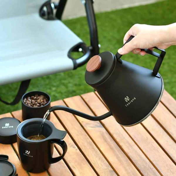 Chaleira de metal Hario Zebrang 1,2 l - Elegância e qualidade para um chá perfeito. Compre online agora!