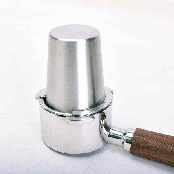 Copo doseador de café JoeFrex para preparar o café perfeito em casa. Ferramenta de barista profissional. Compre online!