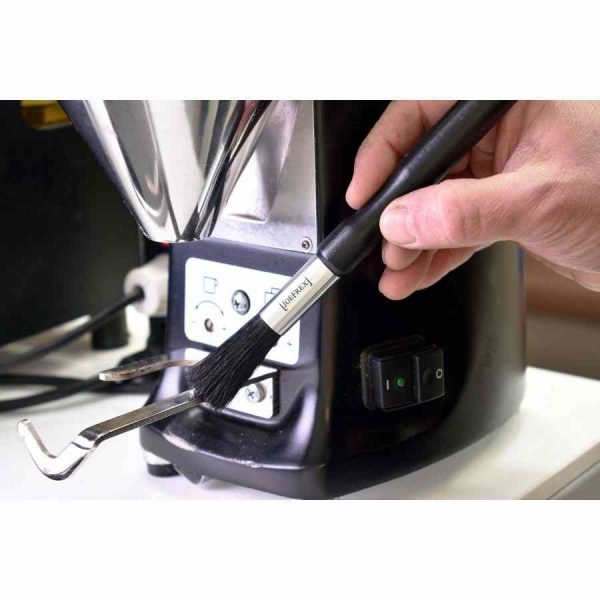 Escova premium para limpeza de moinhos de café expresso JoeFrex - Mantenha seu equipamento impecável com esta escova de alta qualidade. Ideal para manter a qualidade do seu café!