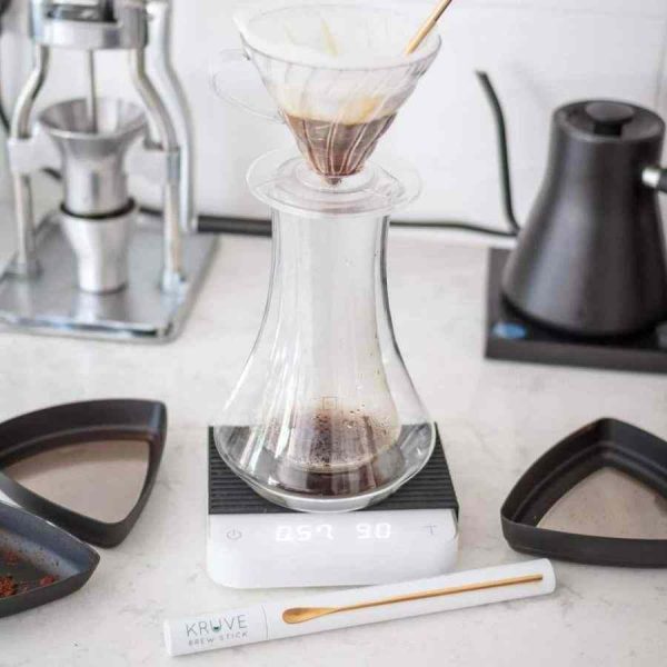 Jarra de café de alta qualidade Kruve EQ Evoke 600 ml - Design elegante e funcional para apreciar o café perfeito em casa. Compre já!
