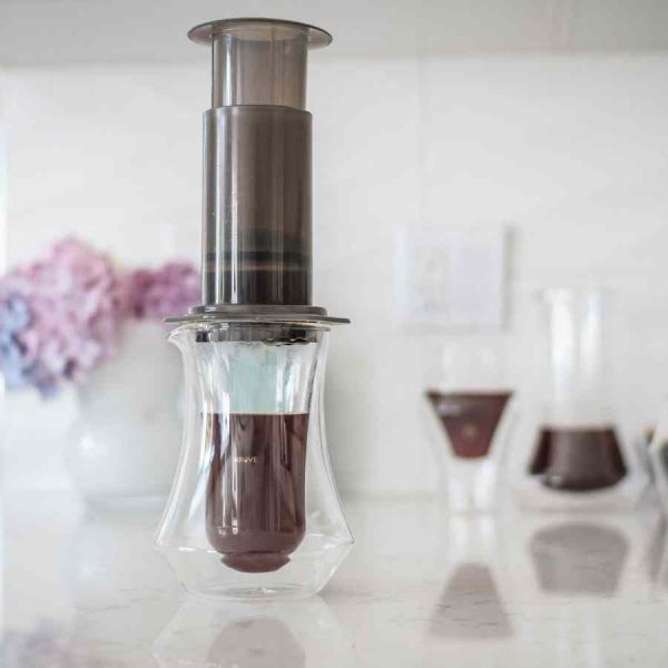 Jarra de café de alta qualidade Kruve EQ Piqué 300 ml para apreciar o café perfeito em casa. Compre já e desfrute de um café delicioso!