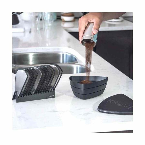 Peneira de parafuso Plus Grind para peneirar com precisão - Ferramenta de alta qualidade para cozinha disponível online.