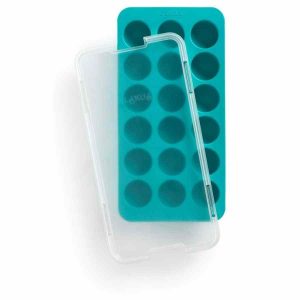 Bandeja redonda para cubos de gelo Lékué com tampa em turquesa - Armazene gelo de forma prática e sofisticada! Ideal para manter as bebidas frescas.