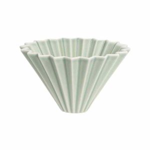 Gotejador de Origami S: Adicione elegância aos seus espaços com este sofisticado acessório para plantas. Compre já o seu!