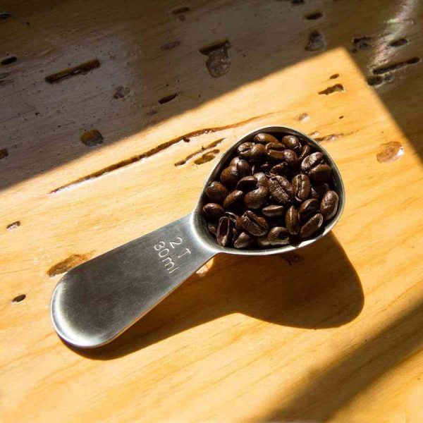 Colher de café com design planetário: adicione um toque cósmico à sua rotina matinal. Ideal para um café celestial! Qualidade premium. Compre online agora.