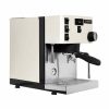 Imagem da elegante máquina de café expresso Rancilio Silvia Pro X, perfeita para apreciar um café de alta qualidade em casa.