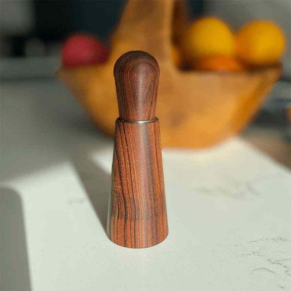 Ferramenta de distribuição de café Rhino Coffee Gear WDT para baristas exigentes. Melhore a sua técnica de preparo de café!