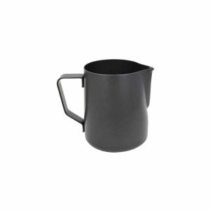 Jarro de leite Stealth Rhinowares, preto - Acessório premium para café com design discreto e elegante. Ideal para baristas exigentes.