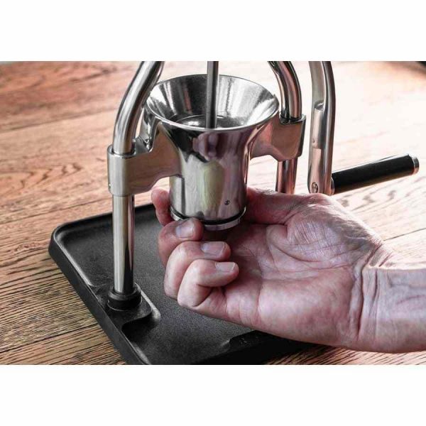 Moedor de café manual de alta qualidade ROK GrinderGC para venda online - Aproveite o melhor aroma do café fresco moído em casa.