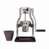 Moedor de café manual ROK GrinderGC para moer grãos com precisão e elegância. Aprecie o sabor fresco do café feito em casa!
